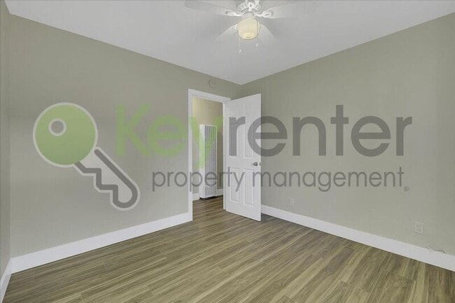 Building Photo - 1119 Lochbrae Rd