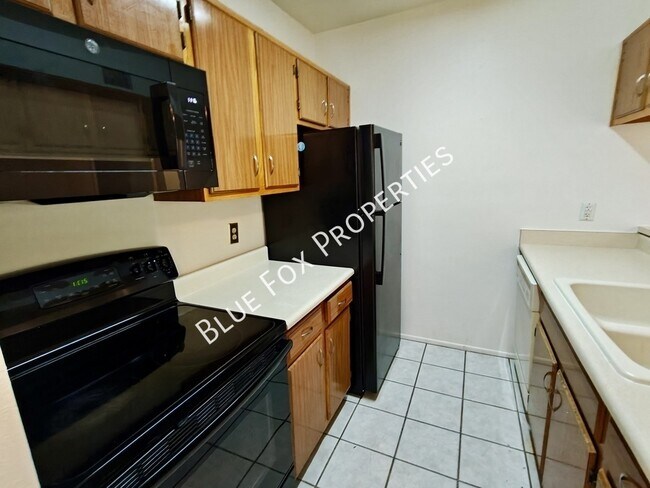 Building Photo - 8080 E Speedway Blvd