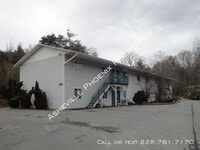 Building Photo - 452 Reems Creek Rd