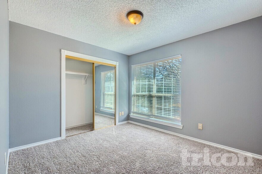 Building Photo - 1417 Baker Dr