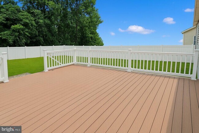 Building Photo - 270 Waterway Dr