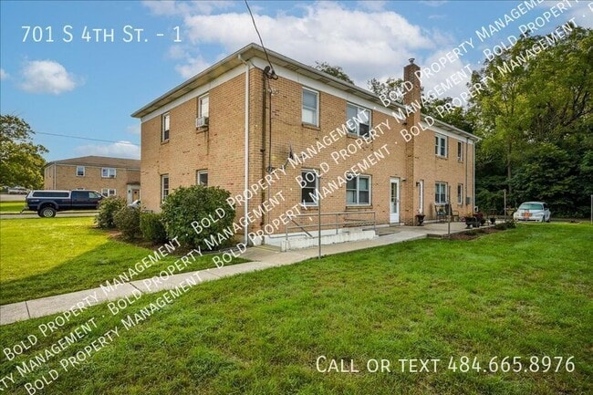 Building Photo - 701 S 4th St