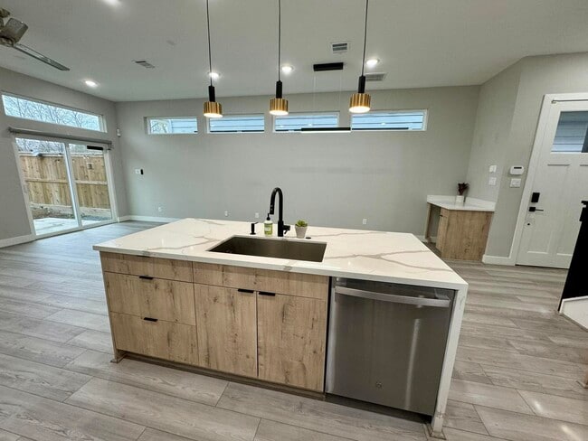 Building Photo - 7040 Avenue N