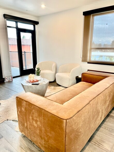 Building Photo - 510 Nucleus Ave