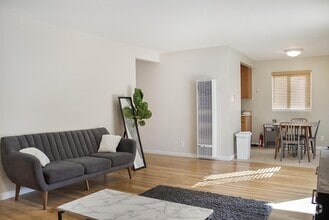 Building Photo - 2640 Castello Way