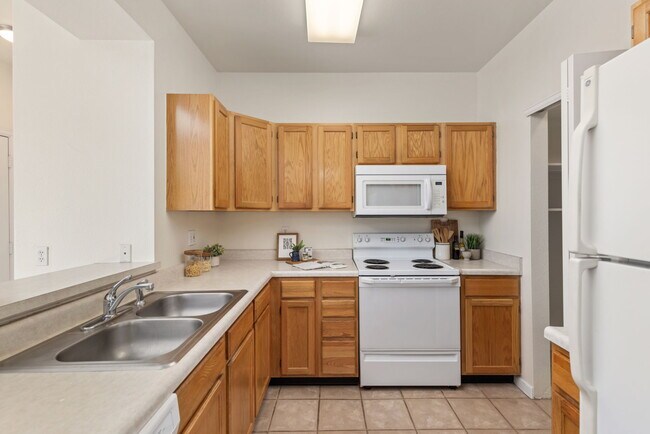 Building Photo - 4545 Wheaton Dr