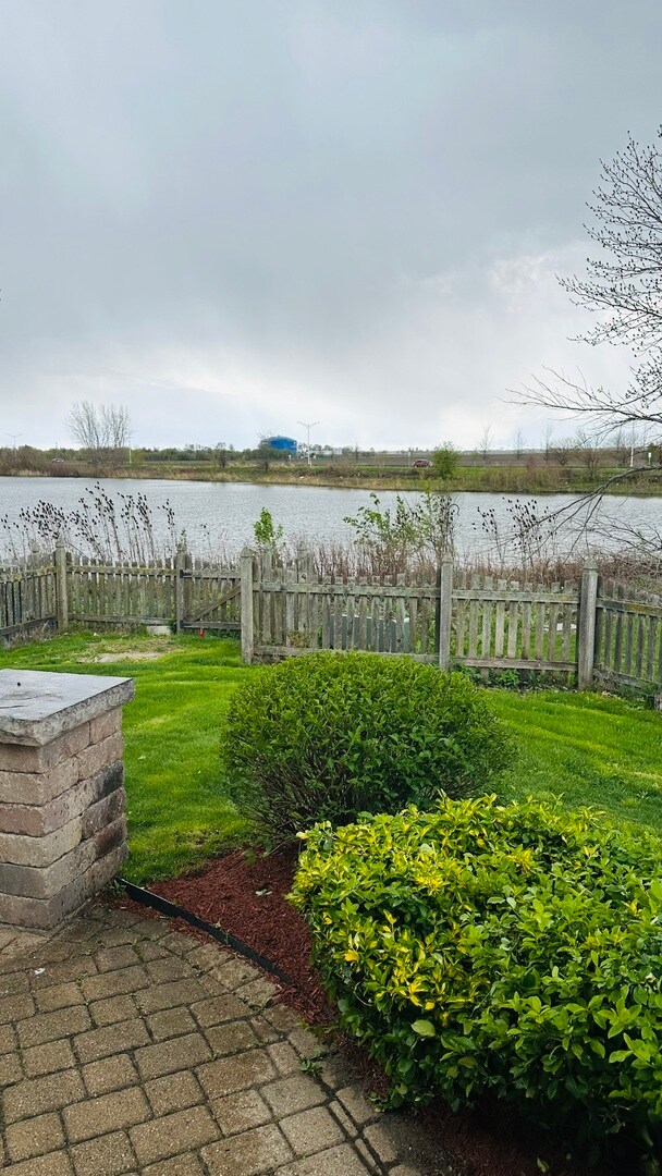 Building Photo - 1637 Trails End Ln