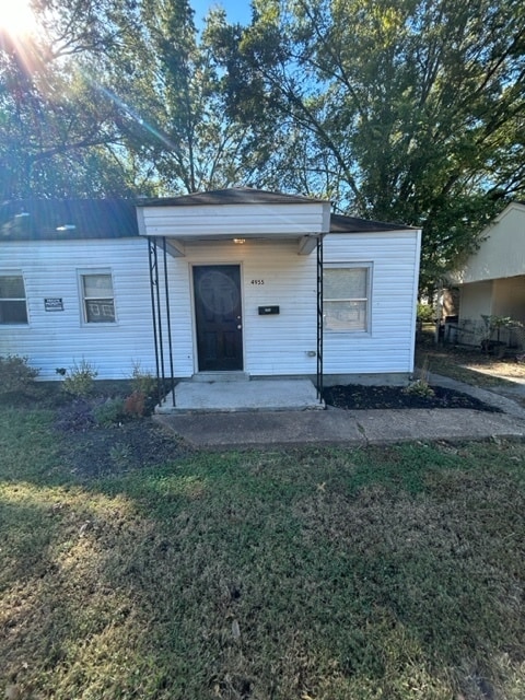 Primary Photo - 4955 Buford Ave