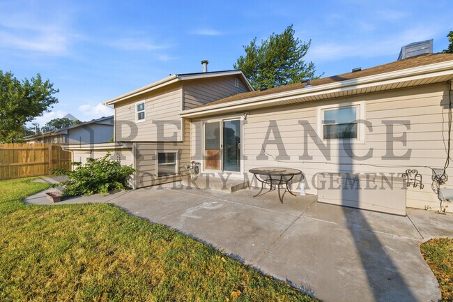 Building Photo - 322 S Jonathan St