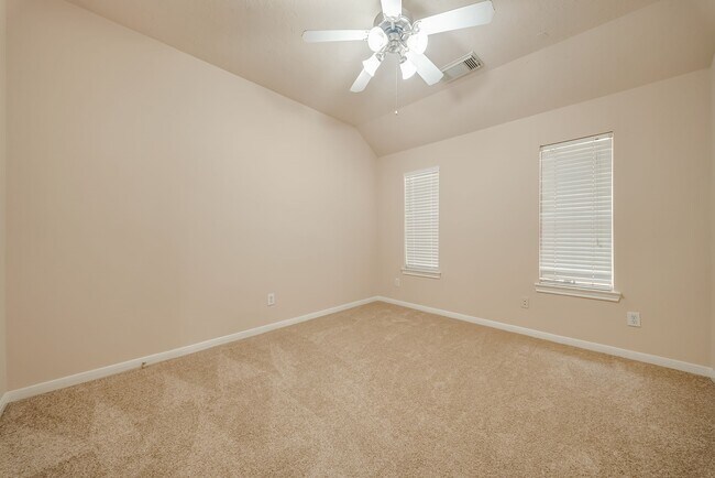 Building Photo - 18106 Linden Forest Ln