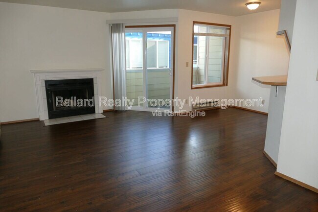 Building Photo - 12314 32nd Ave NE