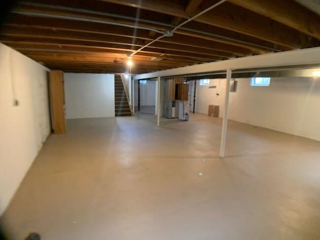 Building Photo - West Allis 3 bedroom 2 bath ranch