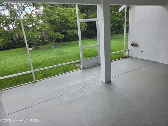 Building Photo - 292 Carmel Dr