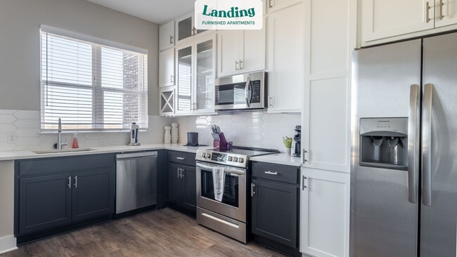 Building Photo - 500 W Trade St