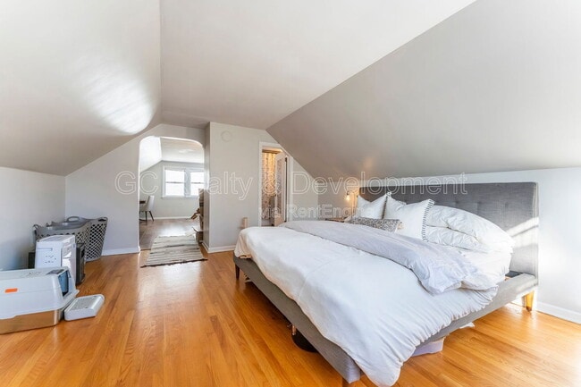 Building Photo - 3309 N Leavitt St