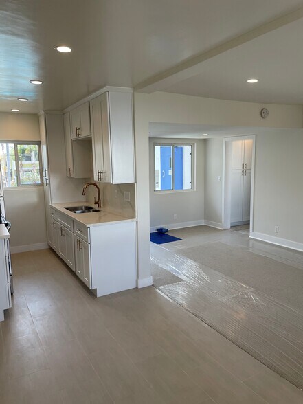 Building Photo - 229 Bicknell Ave
