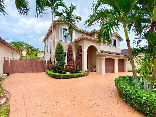 Building Photo - 13851 SW 38th Ln