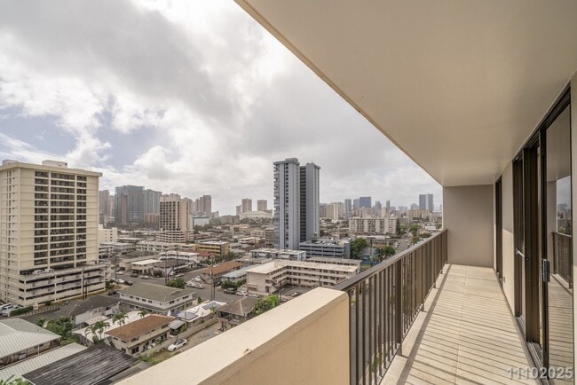 Building Photo - Move-In Ready & Conveniently Located 2BR /...