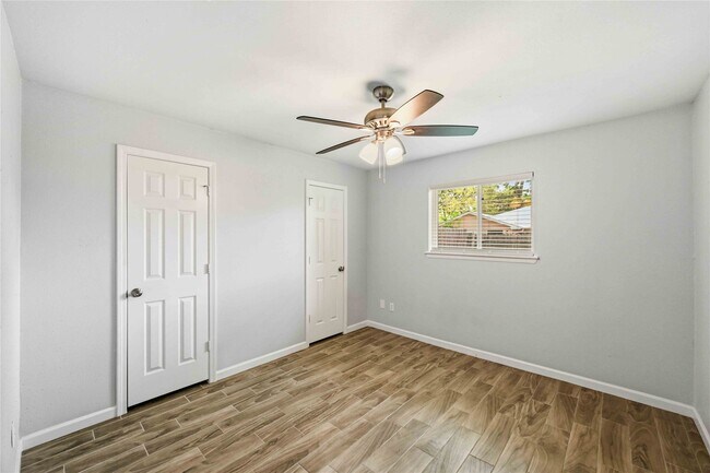 Building Photo - 5522 Bridgegate Dr