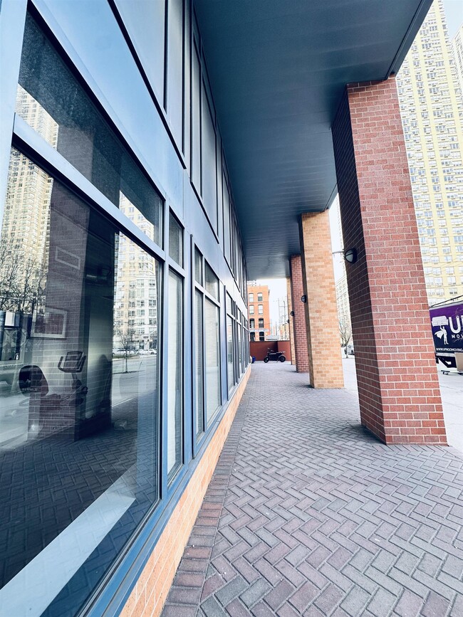 Building Photo - 311 Washington St