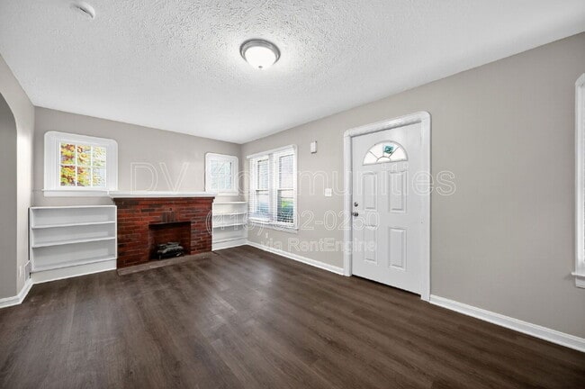 Building Photo - 126 Erie St