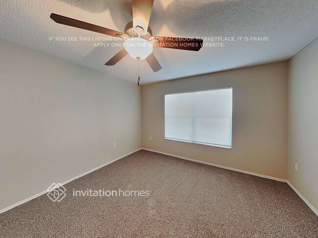 Building Photo - 240 Star Shell Dr