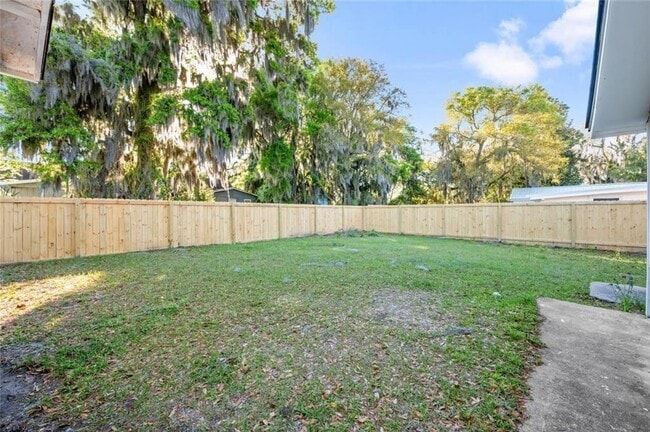 Building Photo - 920 Johnston St