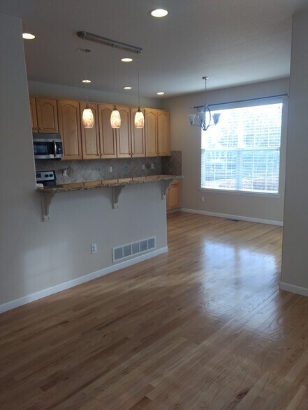 Building Photo - 1451 Whitehall Dr