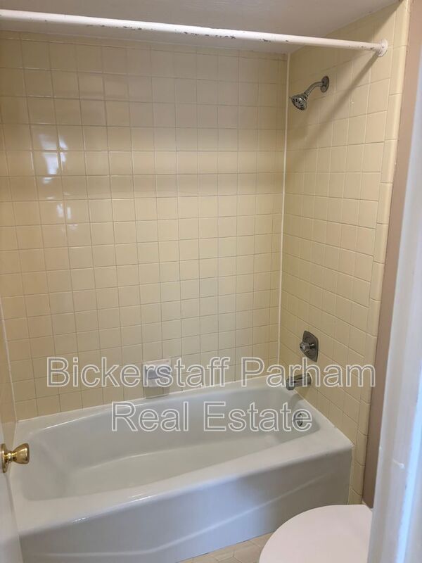 Building Photo - 6313 Olde Towne Dr