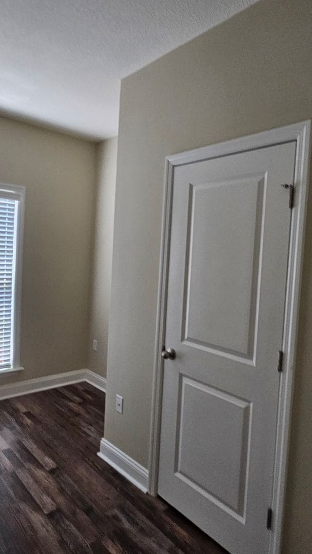 Building Photo - Knights Landing four bedroom home