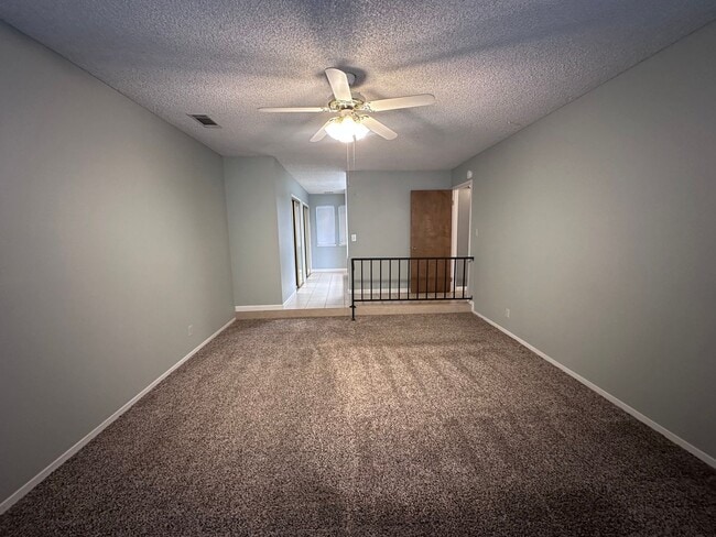 Building Photo - NW Visalia Home Coming Soon!