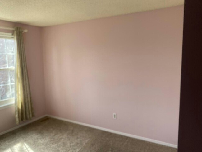 Building Photo - 16955 E Piedmont Dr