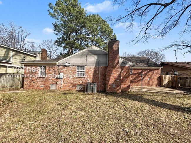 Building Photo - 3199 Gina Dr