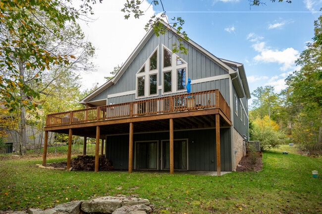 Building Photo - 153 Golden Meadow Ln