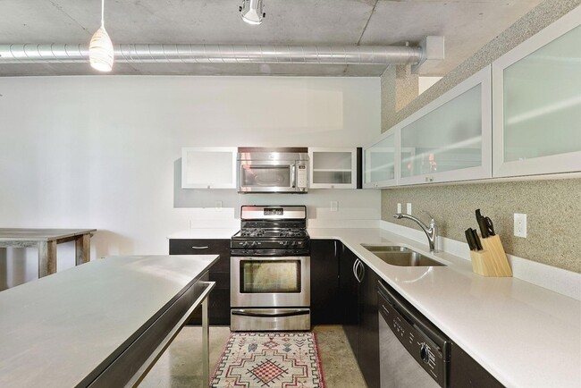 Building Photo - 730 N 4th St