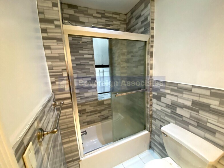 Building Photo - 523 W 135th St
