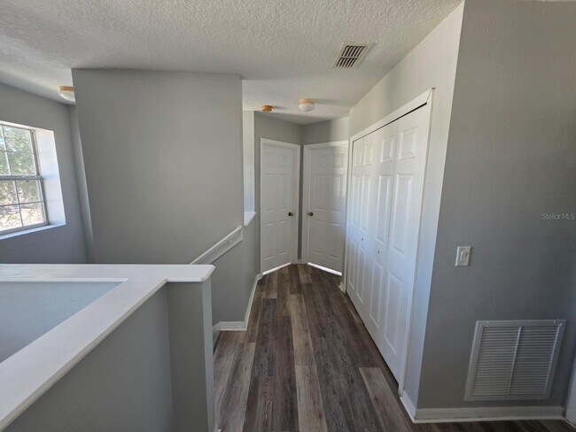 Building Photo - 1100 S Beach Cir