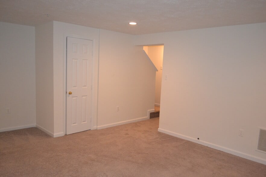 Lower-level rec-room/bedroom - 1269 Seminole Dr