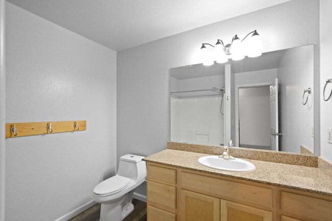 Building Photo - 190 Rivers Edge Dr