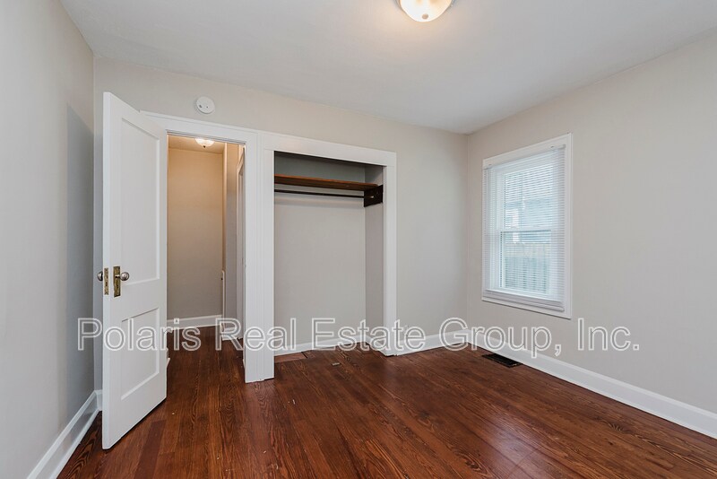 Building Photo - 6222 Kingsley Dr