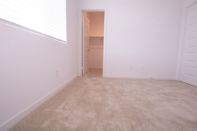 Building Photo - 7039 Mallow Dr