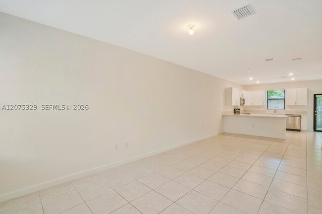 Building Photo - 1636 SW 29th St