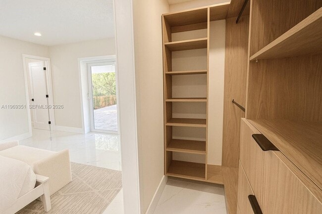 Building Photo - 3801 NE 16th Terrace