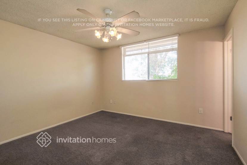 Building Photo - 11814 N 30th Dr