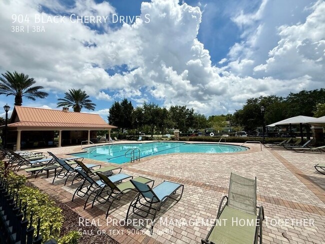 Building Photo - 904 Black Cherry Dr S