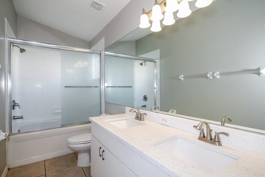 Building Photo - 25151 7 Rivers Cir
