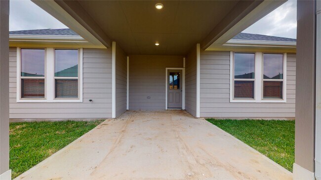 Building Photo - 31314 Whitfield Ct