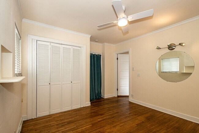 Building Photo - Warm & Welcoming Home Near Melrose with Room to Live, Work & Create