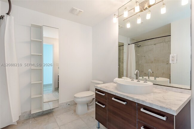 Building Photo - 253 NE 2nd St