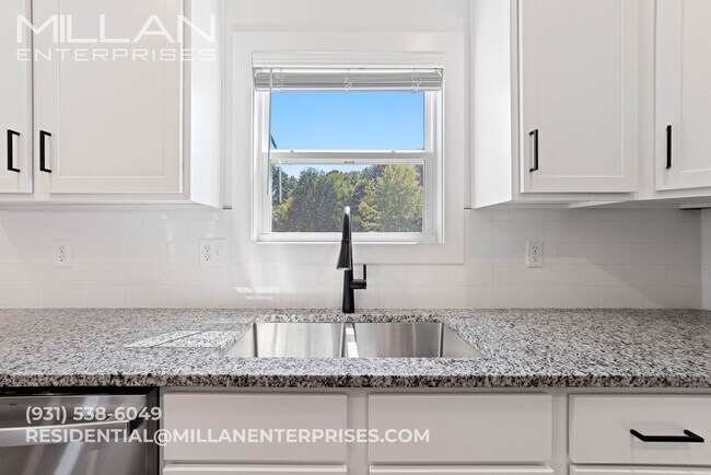 Building Photo - Luxury Modern Home with Covered Deck & Bonus Room - Enjoy Your First Month FREE with a 13-Month L...